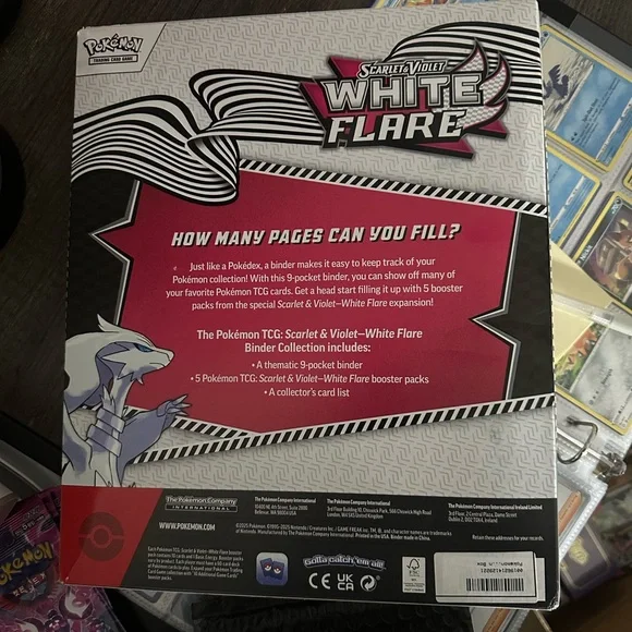Pokemon Scarlet & Violet White Flare Binder - Picture 2 of 2